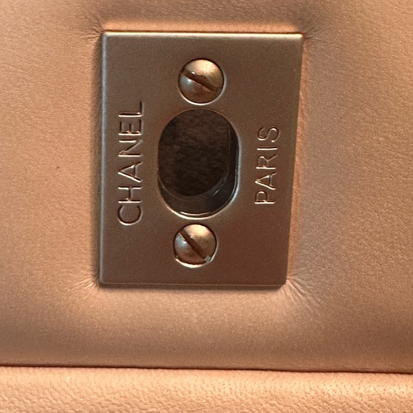 ❌SOLD❌Authentic CHANEL JUMBO SINGLE FLAP - Picture 10 of 15